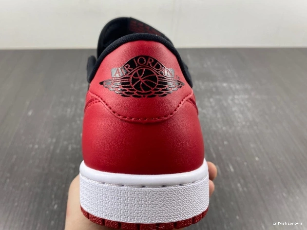 Air Jordan 1 Low Bred 705329-001 Retro 0723